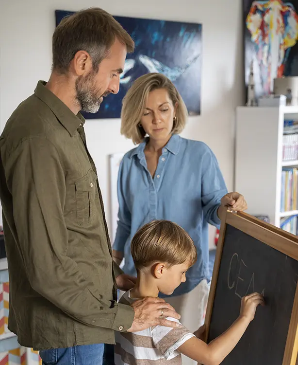 Conversa entre escola e família sobre o desenvolvimento do aluno